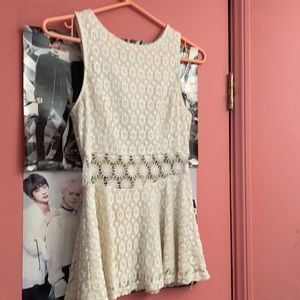 White shirt that’s really cute! size small